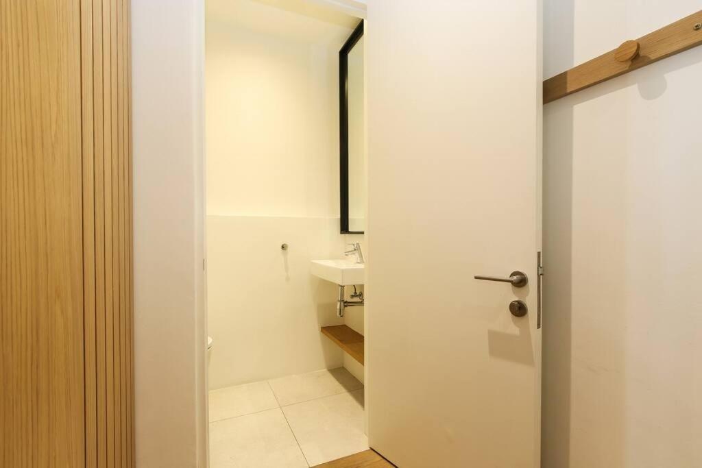 Spacious Sea Facing One Bedroom Appartement Le Cap