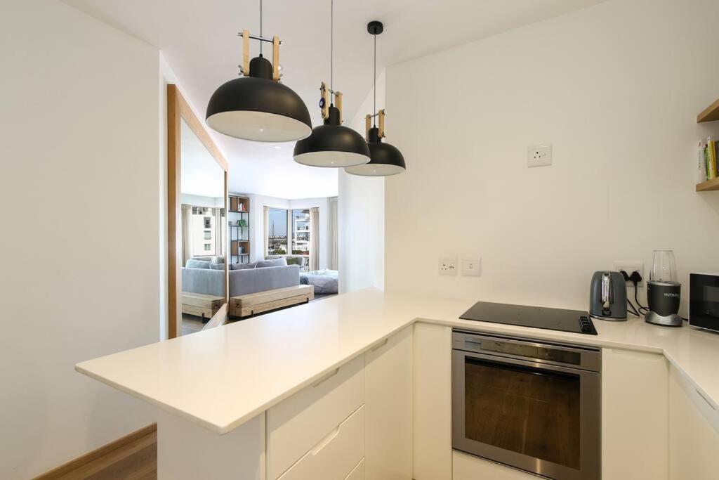 Spacious Sea Facing One Bedroom Appartement